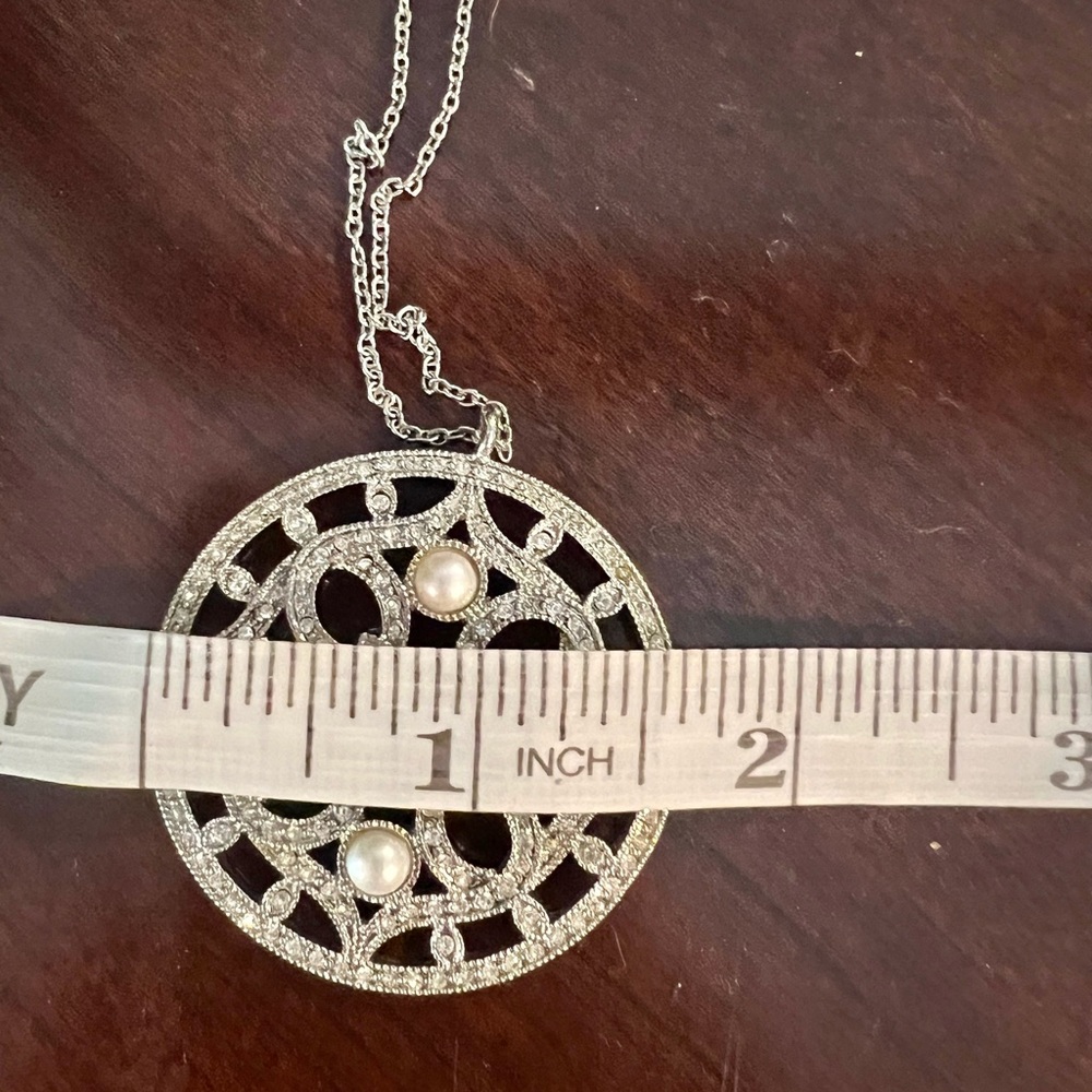 WHBM necklace - Picture 5 of 6